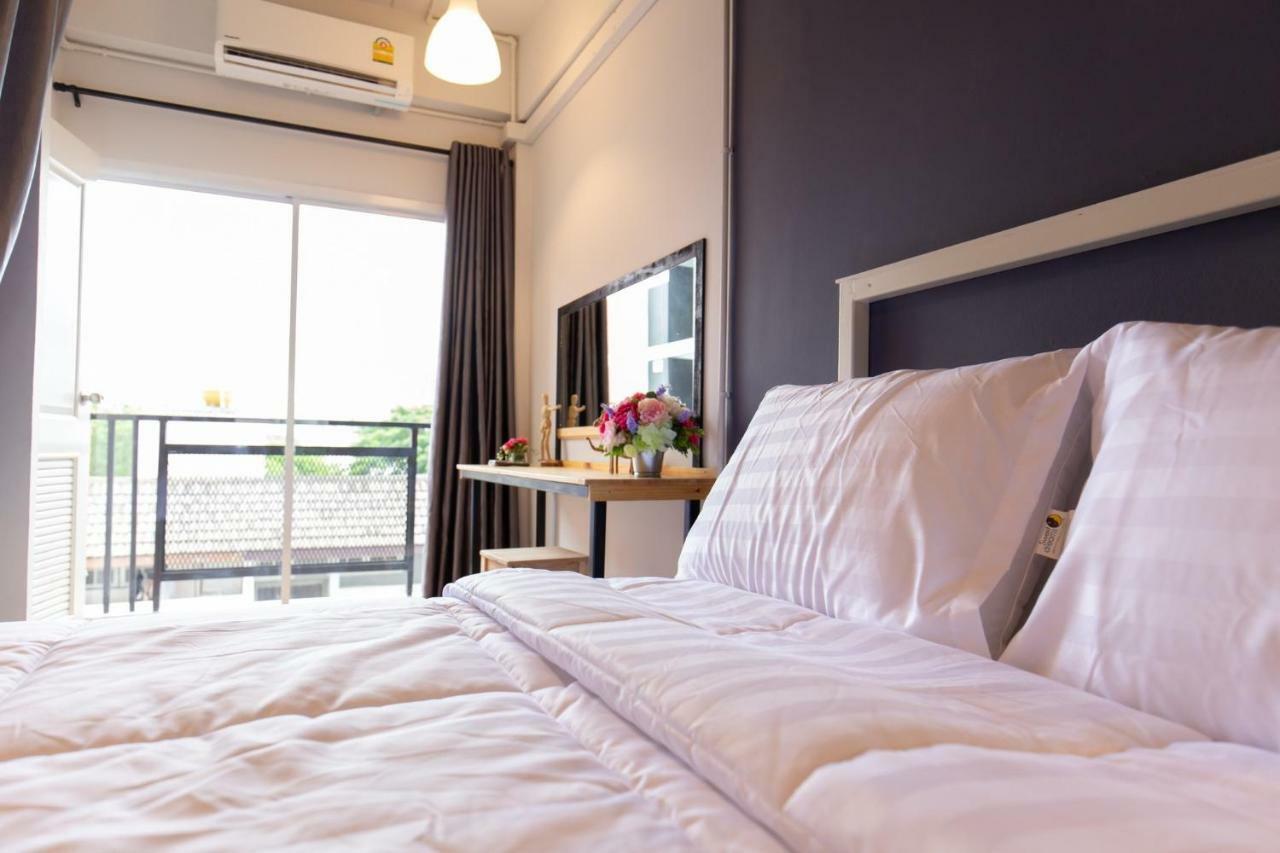 Mango 10 House Hotel Bangkok Exterior photo