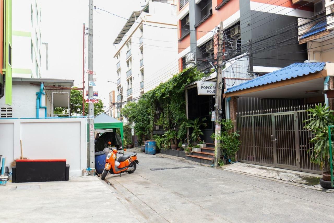 Mango 10 House Hotel Bangkok Exterior photo