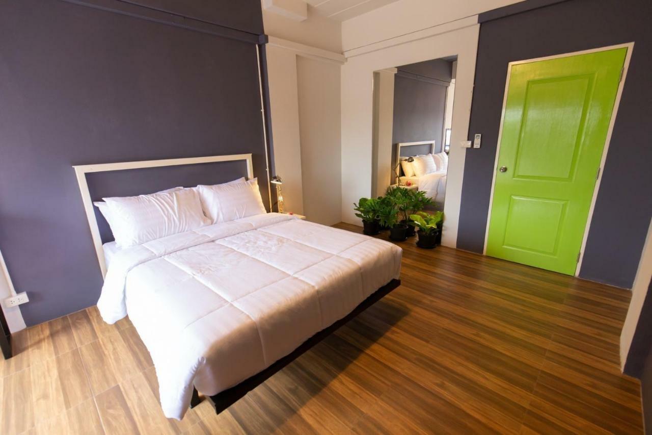 Mango 10 House Hotel Bangkok Exterior photo
