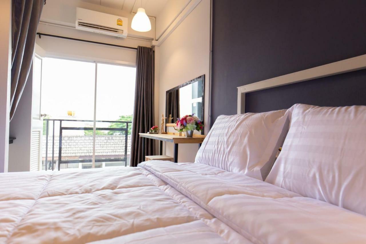 Mango 10 House Hotel Bangkok Exterior photo