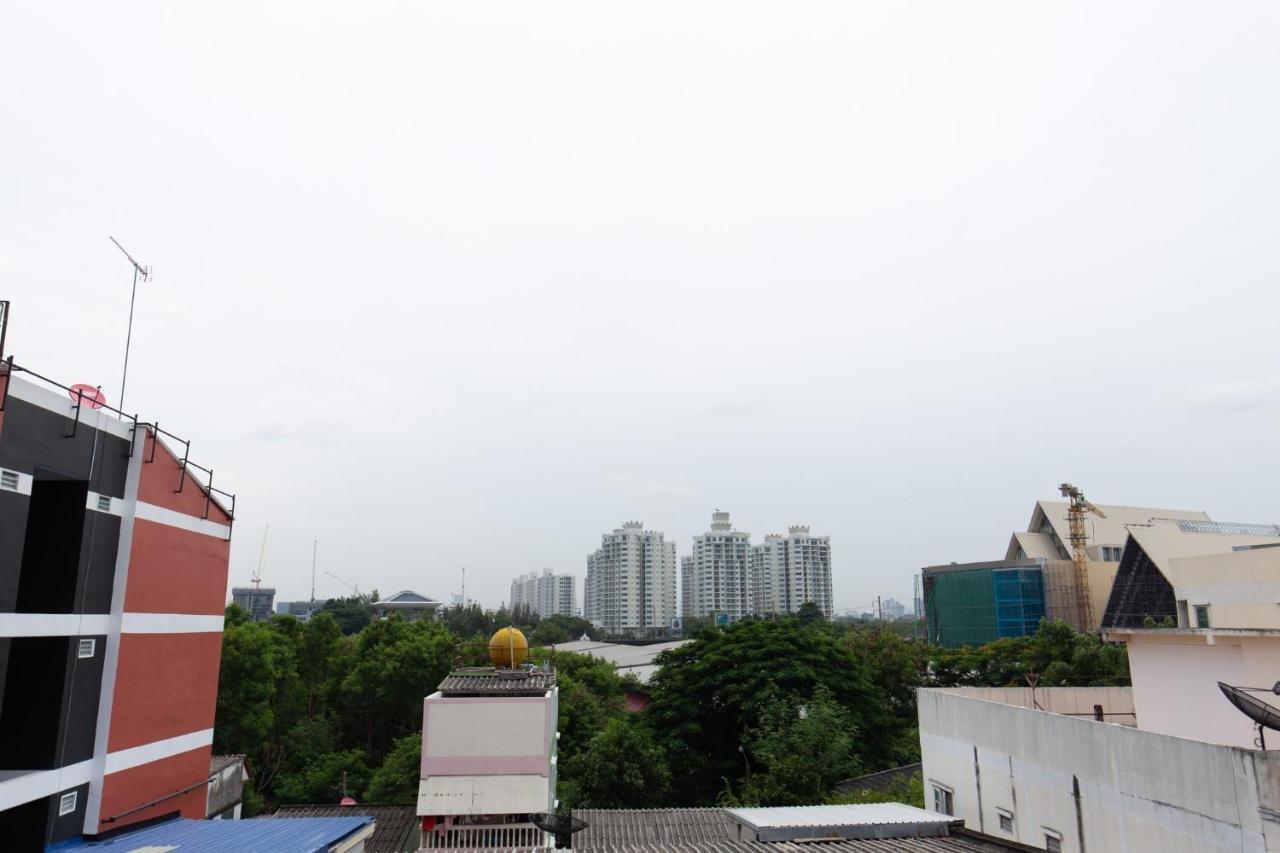 Mango 10 House Hotel Bangkok Exterior photo